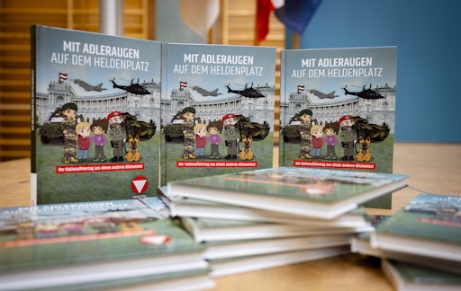 Bundesheer: Buchpräsentation „Mit Adleraugen auf dem Heldenplatz“