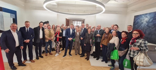 Gruppenfoto mit Landeshauptmann Anton Mattle