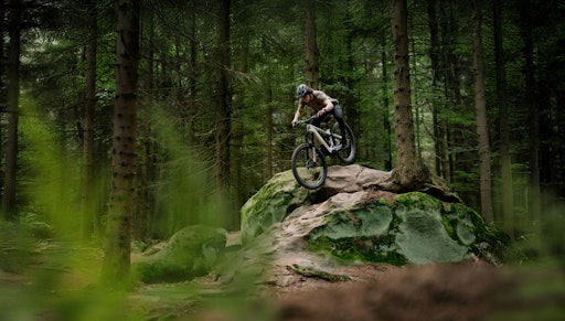 Das neue Full-Power E-MTB Slab Plus. // Weiterer Text über ots
und www.presseportal.de/nr/102534 / Die Verwendung dieses Bildes für
redaktionelle Zwecke ist unter Beachtung aller mitgeteilten
Nutzungsbedingungen zulässig und dann auch honorarfrei.
Veröffentlichung ausschließlich mit Bildrechte-Hinweis.