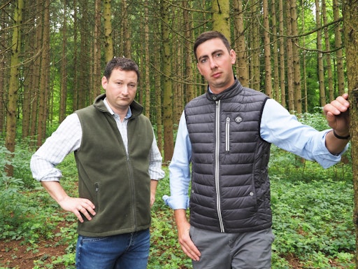 NÖ Bauernbunddirektor Paul Nemecek und der ehrenamtliche
Europäische Bauernbundpräsident Alexander Bernhuber begrüßen die
angekündigten Änderungen bei der Entwaldungsverordnung.