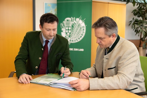 LK-Präsident Johannes Schmuckenschlager und NÖ Bauernbunddirektor
Paul Nemecek sehen die Arbeit des Bauernbundes bestätigt.