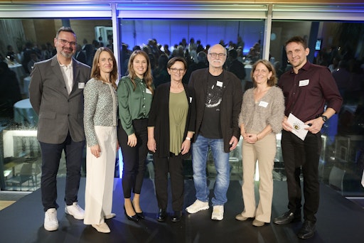https://www.apa-fotoservice.at/galerie/39562 Vier Jahrzehnte
Frühförderung: CONTRAST feiert Jubiläum im Justizpalast. CONTRAST –
Frühförderung für sehbehinderte und blinde Kinder – feierte sein
40-jähriges Bestehen mit einem festlichen Abend im Justizpalast
Wien. Im Mittelpunkt standen die Menschen, die Frühförderung möglich
machen – Pädagog:innen, Therapeut:innen, Mediziner:innen,
Unterstützer:innen und Familien.