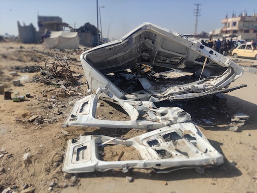 Vorschau Bild von Rettungswagen zerstört