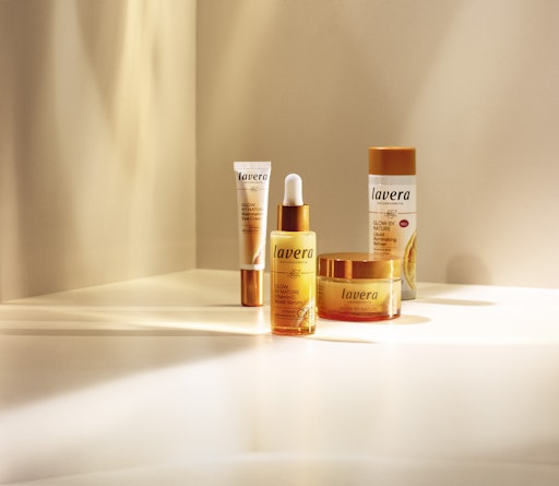 Vorschau Bild von lavera Naturkosmetik - Wirksame Pflege aus der Kraft der Natur.
// Weiterer Text über ots und www.presseportal.de/nr/64783 / Die
Verwendung dieses Bildes für redaktionelle Zwecke ist unter
Beachtung aller mitgeteilten Nutzungsbedingungen zulässig und dann
auch honorarfrei. Veröffentlichung ausschließlich mit
Bildrechte-Hinweis.