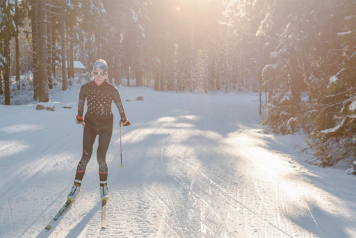 Vorschau Bild von Ein weitläufiges Loipennetz von über 500 Kilometer erstreckt sich
über die Region und lädt sowohl Anfänger als auch erfahrene
Langläufer ein, es zu erkunden.