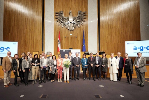 Vorschau Bild von Alle Nominierten, Gewinner und Veranstalter.