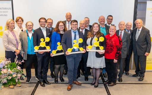 Vorschau Bild von Fachzeitschrift DIE ERNÄHRUNG feiert innovative Forschung zu
Lebensmitteln und Ernährung bei Preisverleihung am 6. November 2025
in Wien