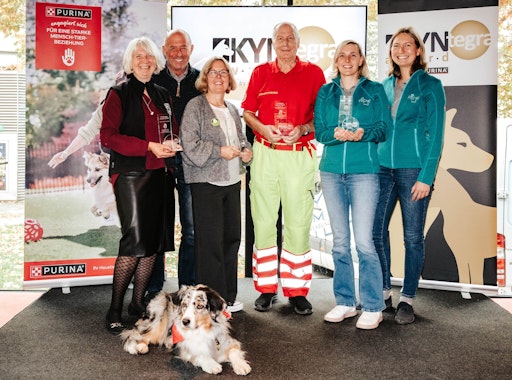 Gruppenfoto der KYNtegra Award Preisträgerinnen und Preisträger
2025