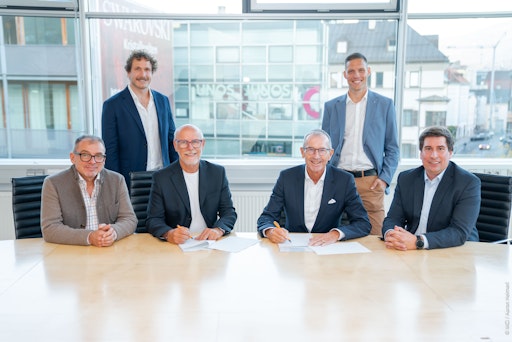 V.l.n.r.: Christian Fink (Managing Partner MOTUM), Simon
Wörgötter (Laborleitung MOTUM), Reinhard Huber (Geschäftsleitung
MOTUM), Andreas Altmann (MCI Rektor), Bernhard Hollaus (stv. Leitung
Medizin-, Gesundheits- & Sporttechnologie), Martin Pillei (Leitung
MCI Forschung & Entwicklung) ©MCI/Aaron Heimerl