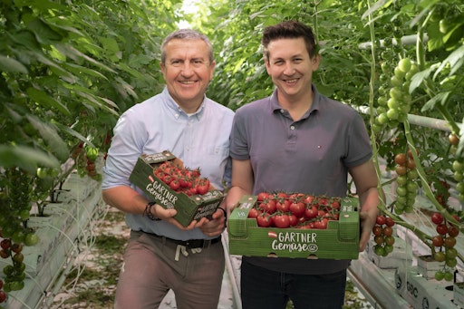 Vorstand "LGV Gärtnergemüse" Josef Peck und Paradeisergärtner
Thomas Merschl im neuen Gewächshaus