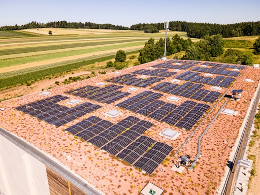 Vorschau Bild von Erneuerbare Energieträger sind wesentliche Treiber unserer
Mission Null-Emission.