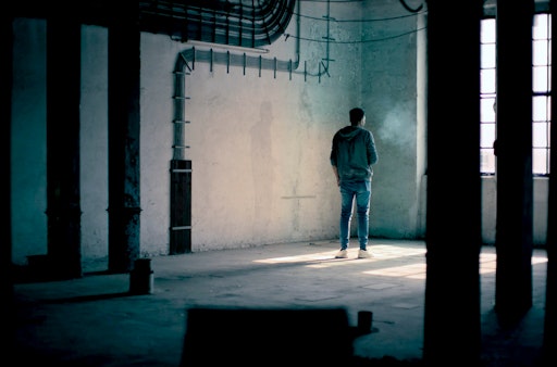 Vorschau Bild von Zur ARTE-Sendung Syriens Folterkerker Sergeant Omar, ehemaliger
Geheimdienstoffizier der syrischen Luftwaffe © BBC 2025 Foto: ARTE F
Honorarfreie Verwendung nur im Zusammenhang mit genannter Sendung
und bei folgender Nennung "Bild: Sendeanstalt/Copyright". Andere
Verwendungen nur nach vorheriger Absprache: ARTE-Bildredaktion,
Silke Wölk Tel.: +33 3 90 14 22 25, E-Mail: bildredaktion@arte.tv //
Weiterer Text über ots und www.presseportal.de/nr/9021 / Die
Verwendung dieses Bildes für redaktionelle Zwecke ist unter
Beachtung aller mitgeteilten Nutzungsbedingungen zulässig und dann
auch honorarfrei. Veröffentlichung ausschließlich mit
Bildrechte-Hinweis.