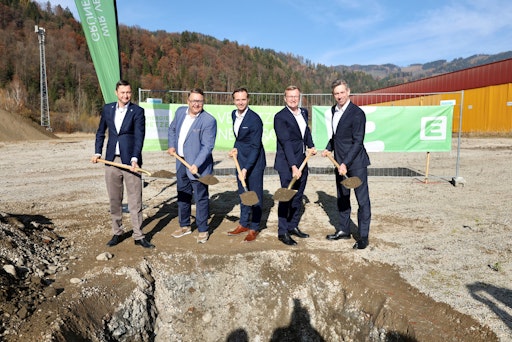 Foto Spatenstich Logistikzentrum Feldbach (honorarfrei v.l.n.r.):
LAbg. Robert Mörth, Martin Graf (Vorstand Energie Steiermark),
Bürgermeister Johannes Wagner, LAbg. Johannes Wieser und Werner
Ressi (Vorstand Energie Steiermark)