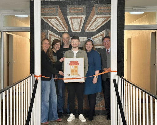 Feierlicher Kooperationsstart im Ute Bock Haus: Das Proxmox Team
übernimmt die Kosten des 4. Stocks im Ute Bock Haus