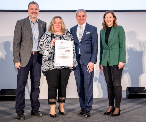 Zertifikatsverleihung familienfreundliche Arbeitgeber 2025