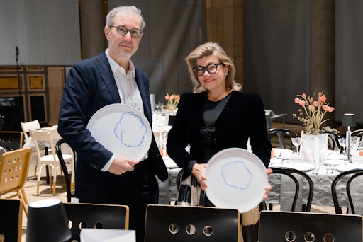 MAK Künstler*innendinner, 13. November 2025: MAK
Generaldirektorin Lilli Hollein und Künstler Markus Schinwald,
Gestalter der Neuaufstellung der MAK Schausammlung Wien 1900