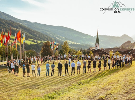 Mit geballtem Know-how aus sechs Top-Locations und einer
erfahrenen Agentur bündeln die Convention Experts Tirol ihre Kräfte
– für mehr Inspiration, mehr Effizienz und mehr Tirol.