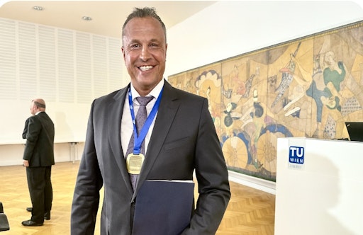 Ehrendoktorat Prof. Dr. Dietmar Daichendt // Weiterer Text über
ots und www.presseportal.de/nr/116743 / Die Verwendung dieses Bildes
für redaktionelle Zwecke ist unter Beachtung aller mitgeteilten
Nutzungsbedingungen zulässig und dann auch honorarfrei.
Veröffentlichung ausschließlich mit Bildrechte-Hinweis.