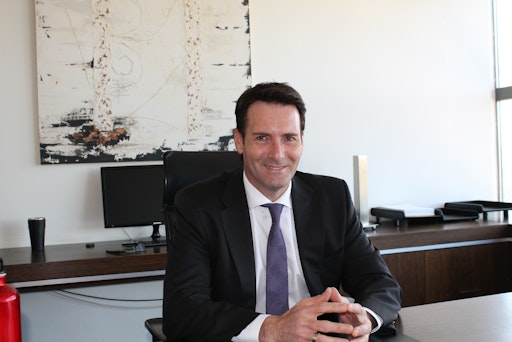 José Maria Gener, Vice President Sales & Marketing bei Toyota
Material Handling Europe, zeigt sich höchst erfreut über die beiden
Auszeichnungen.