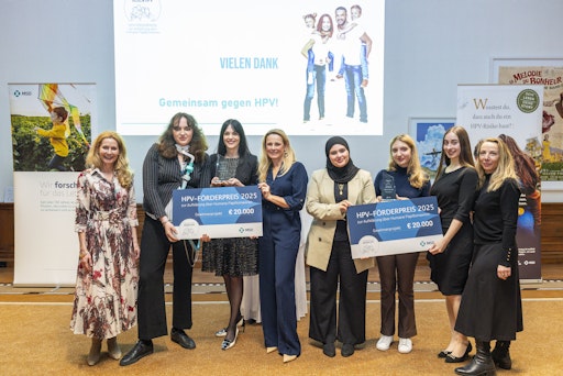 Im Rahmen der diesjährigen HPV-Förderpreisverleihung wurden die
beiden Projekte "HPV Jugendbeirat" und "Vaccination - HPV Prävention
durch Gamification" von MSD ausgezeichnet.