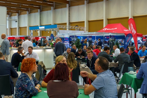 Vorschau Bild von Impressionen von der 3e Messe 2025 in Wels: Begegnungen,
Fachgespräche, Produktpräsentationen und lebendiges Messegeschehen.