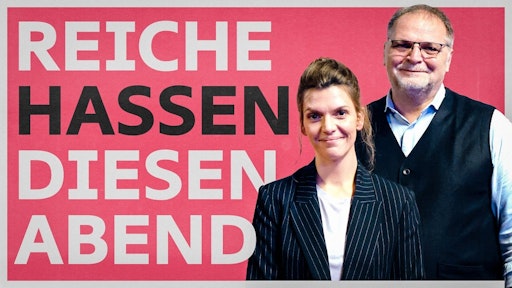 Ein Bühnenabend von MOMENT.AT