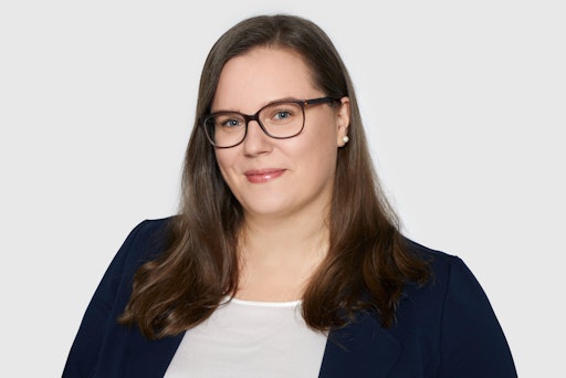 Julia Mäder, LL.M. ist Managerin bei BDO und Expertin für
Arbeits-, Sozialversicherungs- und Lohn-steuerrecht.