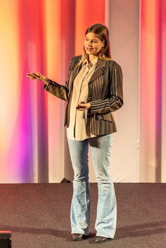 Speakerin Yaël Meier