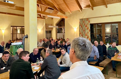 Bauernbundpräsident Georg Strasser fordert faire Regelungen beim
Pflanzenschutz.