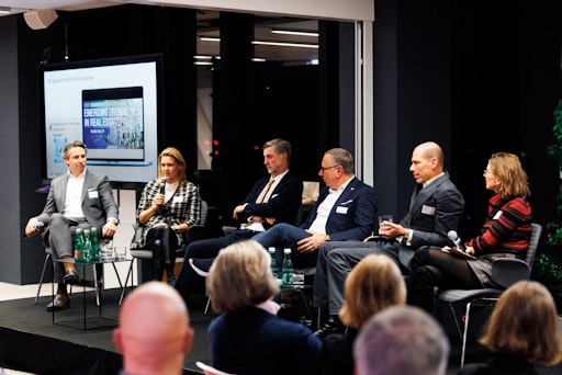 Vorschau Bild von V.l.n.r.: Marius Richter (PwC Österreich), Martina Maly-Gärtner
(UBM), Bruno Ettenauer (Etterra), Johannes Mayr (Strabag Real
Estate), Daniel Jelitzka (JP Immobilien), Birgit Kraml (ULI und DLA
Piper).