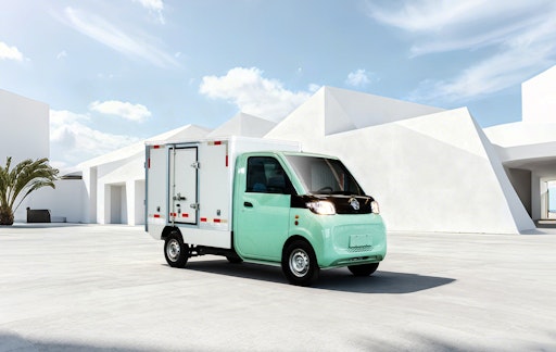 Vorschau Bild von Der Elektro-Kleintransporter Hudson eBuddy ist ab 15.900 € Box
(exkl. USt., empf. VP) mit einer Cargo-Box in Europa erhältlich.