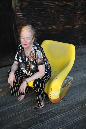 Vorschau Bild von Porträt der Würdigungspreisträgerin Iris Andraschek