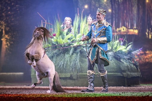 Talentiertes Minishetty // Weiterer Text über ots und
www.presseportal.de/nr/55914 / Die Verwendung dieses Bildes für
redaktionelle Zwecke ist unter Beachtung aller mitgeteilten
Nutzungsbedingungen zulässig und dann auch honorarfrei.
Veröffentlichung ausschließlich mit Bildrechte-Hinweis.