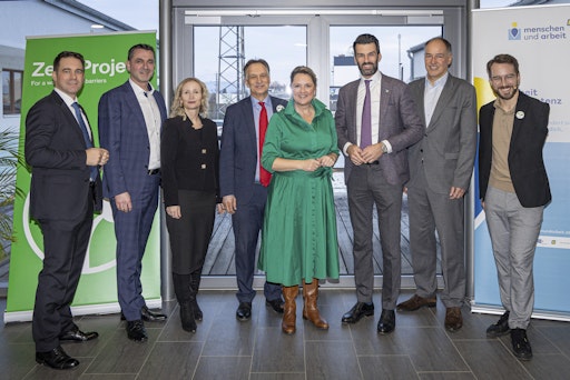 Zero Project Unternehmensdialog 2025 in Krems mit Robert Lagler,
Günther Widy, Karmen Frena, Michael Pichler, Susanne Rosenkranz, Udo
Landbauer und Rainer Irschik.