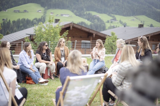 Vorschau Bild von Teilnehmende der Convention4u im Austausch