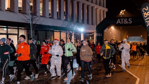 Vorschau Bild von 300 Teilnehmer und Besucher verbrachten einen
sportlich-gemütlichen Abend bei AT&S und beim SV Hinterberg.
