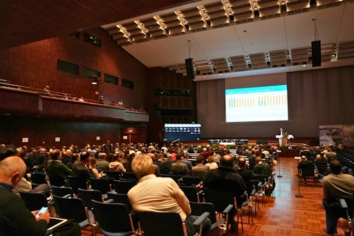 Teilnehmende des Internationalen Holzbau-Forums 2025 bei der
Eröffnung im Saal Tirol, Congress Innsbruck