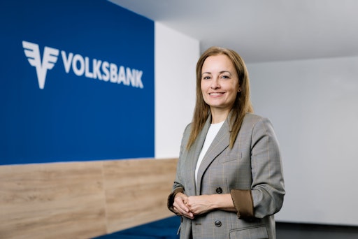 Bild 01: Christine Grabmair, Vorständin IT und Digitalisierung
der VOLKSBANK WIEN AG © Artline Design