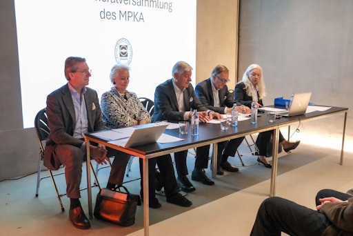 Präsidium v.l. Mag. Florian Laszlo, Mag. Barbara Hafok, Ing. Mag.
Franz Weinberger, Christian Böhm, Renate Okermüller