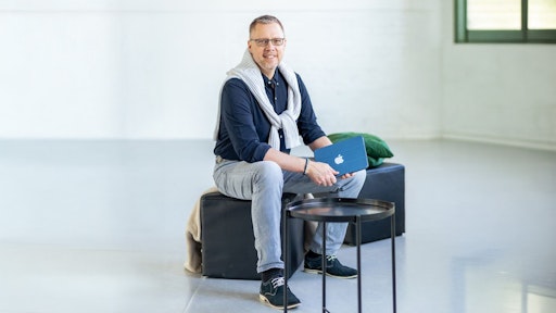 Hypnose gilt vielen noch als Zeichen von Kontrollverlust.
Tatsächlich handelt es sich meist um einen freiwilligen Zustand
fokussierter Aufmerksamkeit