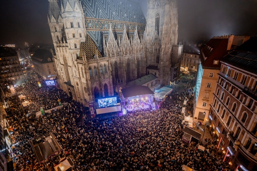 Vorschau Bild von Die Bühne Stephansplatz beim Wiener Silvesterpfad 2024