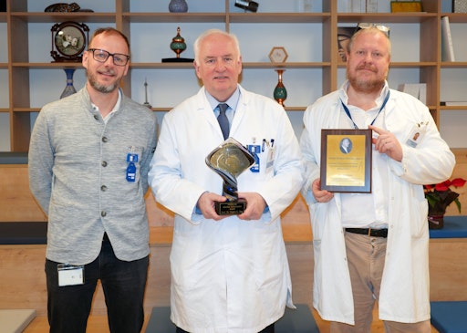 MedAustron-Preisträger mit ihren Awards