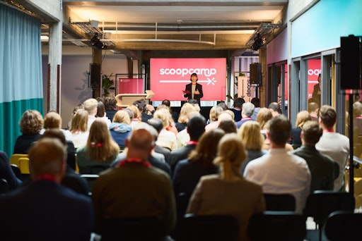 scoopcamp 2026 in Hamburg: Save the Date! (Im Bild: Dr. Nina
Klaß, Leiterin nextMedia.Hamburg auf dem scoopcamp 2024) // Weiterer
Text über ots und www.presseportal.de/nr/106987 / Die Verwendung
dieses Bildes für redaktionelle Zwecke ist unter Beachtung aller
mitgeteilten Nutzungsbedingungen zulässig und dann auch honorarfrei.
Veröffentlichung ausschließlich mit Bildrechte-Hinweis.