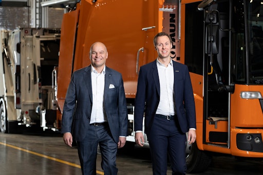  Staffelstabübergabe Patrick Hermanspann (links) an den neuen CEO
der FAUN Gruppe, Malte Sonnenburg (rechts) // Weiterer Text über ots
und www.presseportal.de/nr/174730 / Die Verwendung dieses Bildes für
redaktionelle Zwecke ist unter Beachtung aller mitgeteilten
Nutzungsbedingungen zulässig und dann auch honorarfrei.
Veröffentlichung ausschließlich mit Bildrechte-Hinweis.