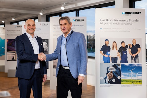 Vorschau Bild von Dr. Johannes F. Kirchhoff (rechts) übergibt den den
Vorstandsvorsitz der KIRCHHOFF Ecotec SE an Patrick Hermanspann
(links). // Weiterer Text über ots und www.presseportal.de/nr/174730
/ Die Verwendung dieses Bildes für redaktionelle Zwecke ist unter
Beachtung aller mitgeteilten Nutzungsbedingungen zulässig und dann
auch honorarfrei. Veröffentlichung ausschließlich mit
Bildrechte-Hinweis.