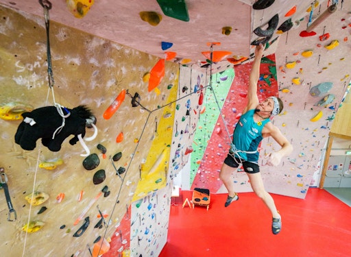 Vorschau Bild von Linda Le Bon beim Training in der Kletterhalle Wien