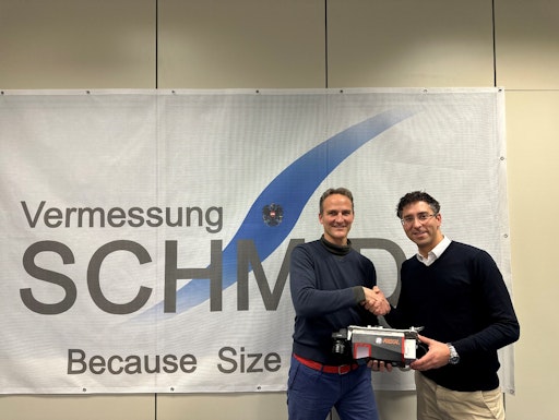 Übergabe des neuen RIEGL Laserscanners