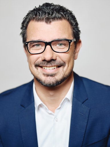 Vorschau Bild von Fabian Stenzel wird CSO und Leiter des Vertriebs der Wüstenrot
Gruppe.