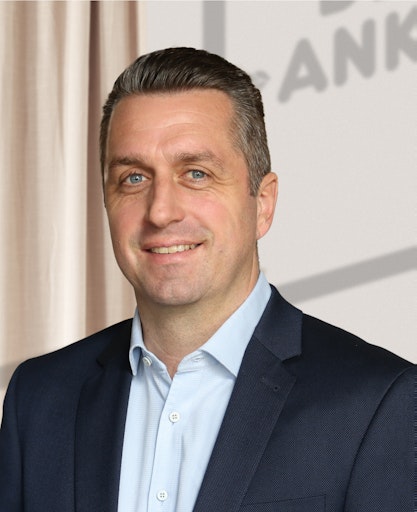 Vorschau Bild von Birgit Aichinger verlässt das Unternehmen. Johannes Ruisz, Gerold
Hellmich und neu in die Geschäftsführung berufen, Tina Schrettner,
werden zukünftig die Gruppe leiten.