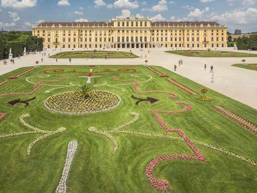  Großes Parterre Schloss Schönbrunn